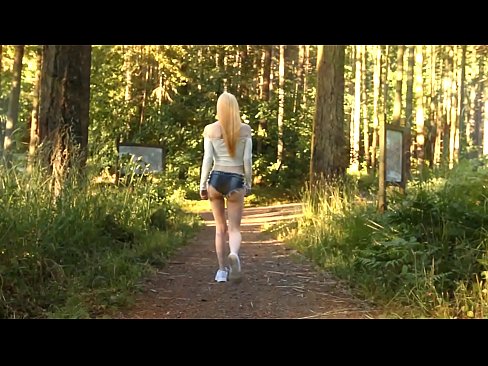❤️ Smuk kvinde bevæger sig langsomt, ikke nøgen video ❤ Hård porno at da.porn-list.ru